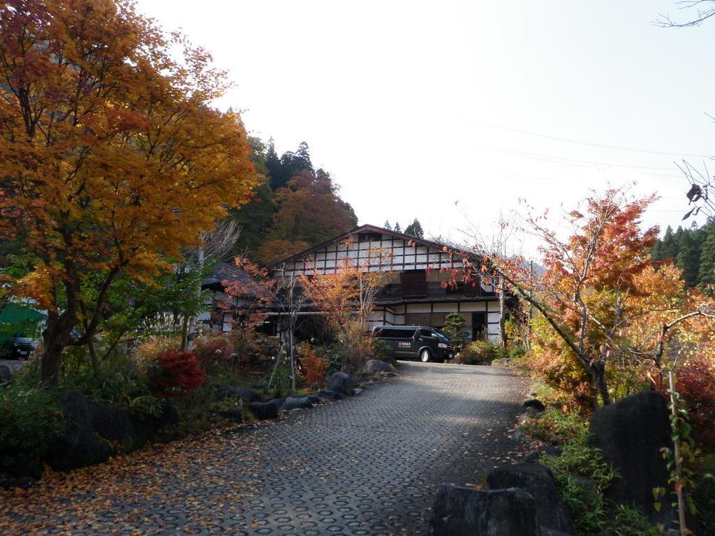 ホテル 貝掛温泉 湯沢市 エクステリア 写真